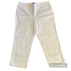 Ann Taylor Signature White Cuffed Capris Size 10